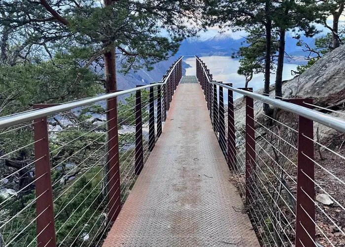 Bispen Utsikten דירה *