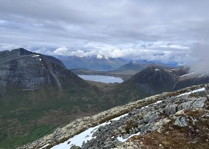 Bispen Utsikten דירה *